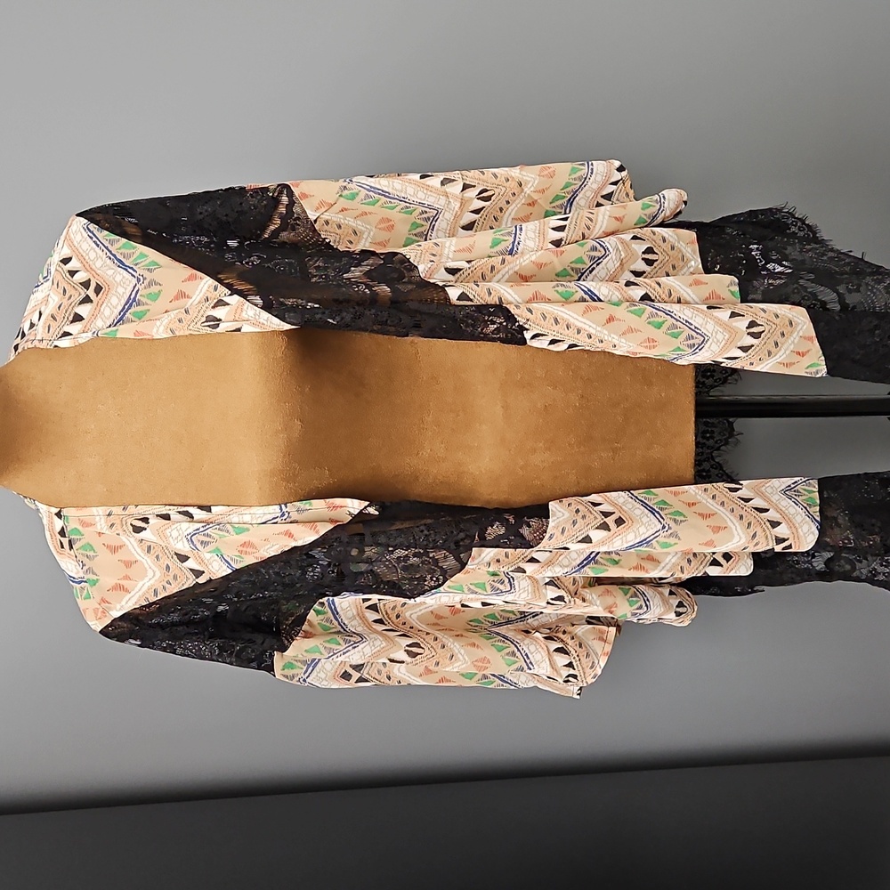 Women's Multicolor Patterned Shrug